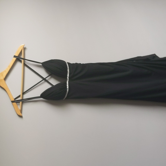 Betsy & Adam black evening gown - Picture 3 of 3